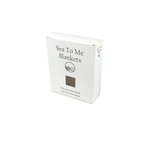 Natural White Card Reverse Lock Textile Merchandise Carton